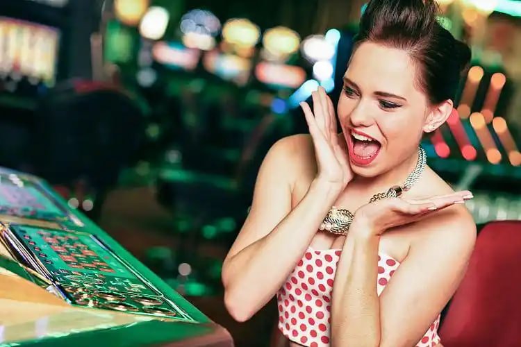 Các bước thực hiện nạp tiền VND vào tài khoản five8 qua điện thoại tại Việt Nam